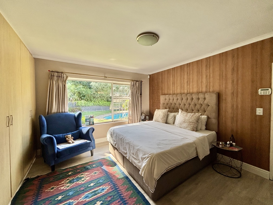 5 Bedroom Property for Sale in Vierlanden Western Cape